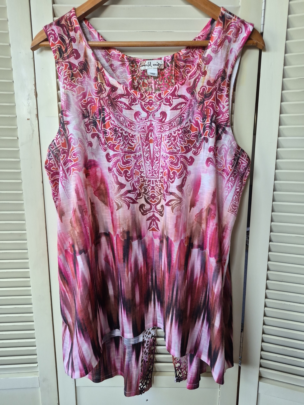 World Unity Pink Patterned Sleeveless Top Size Large